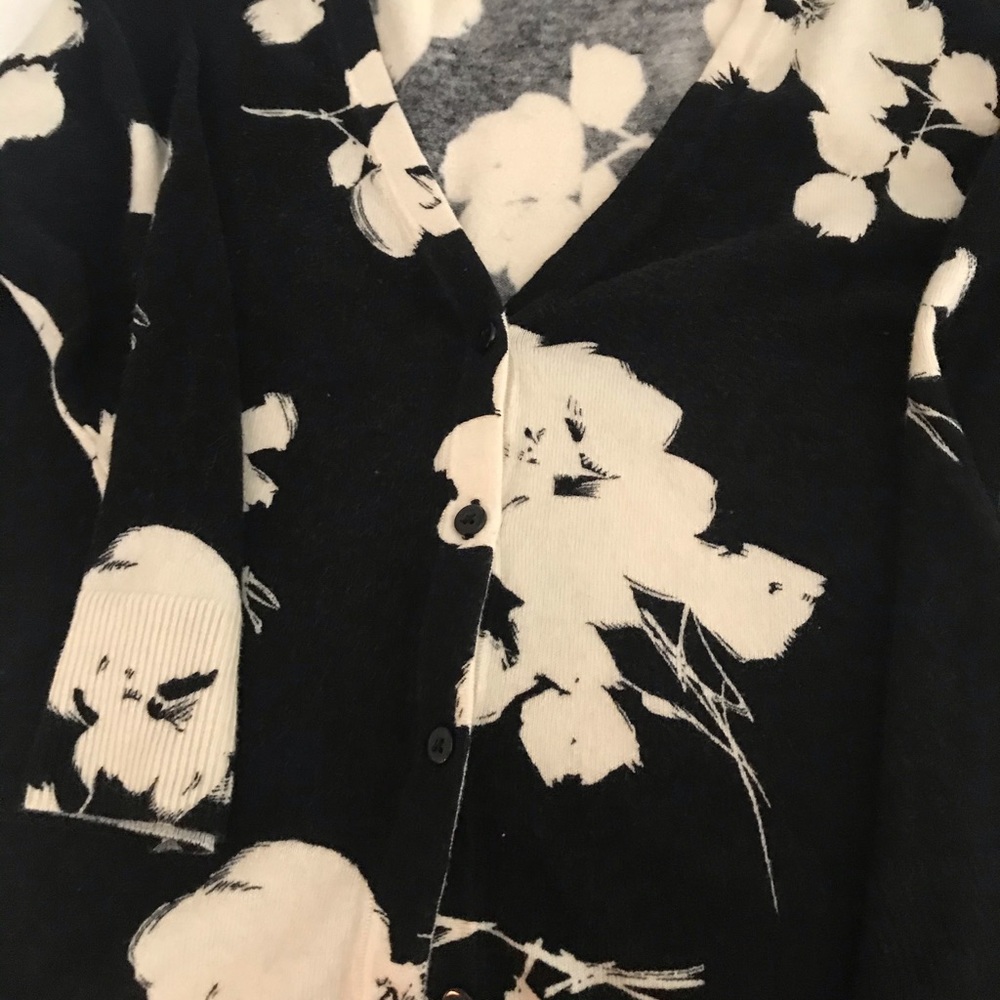 Sweater - Picture 2 of 2